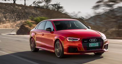 facebook-Linked_Image___Large-2018-Audi-RS-3-sedan-2542