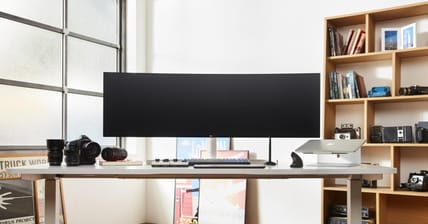 LG UltraWide Monitor Promo