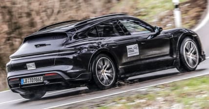 Porsche Taycan Cross Turismo Promo