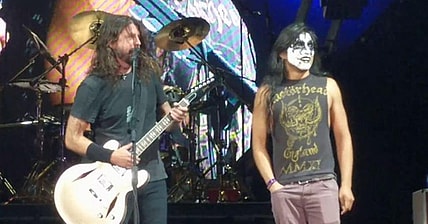 Dave Grohl Kiss Guy Promo