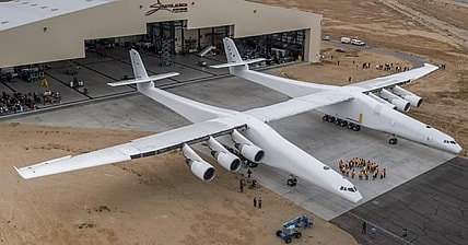 stratolauncher-hangar-promo