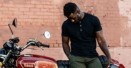 HLNY LA short-sleeve henley promo