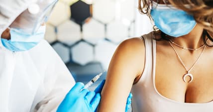vaccine-promo-stock-GettyImages-1223926428