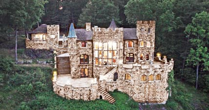 airbnb-castle-1-promo-1200-630