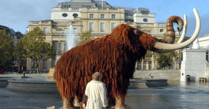 woolly-mammoth-model-full-size-GettyImages-832586998
