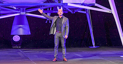 Jeff Bezos presenting Blue Origin and Blue Moon capsule.