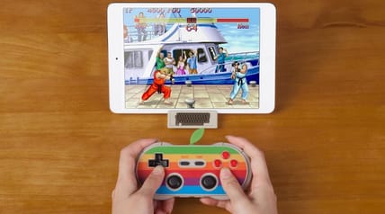 The AP40 wireless controller goes retro Apple-style (Photo: 8Bitdo Tech)