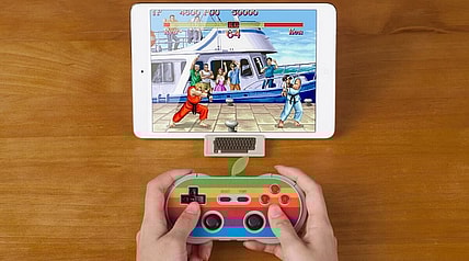 The AP40 wireless controller goes retro Apple-style (Photo: 8Bitdo Tech)