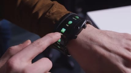 nubia-alpha-wrist