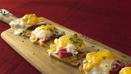 StPattyPastrameReubenBites 1