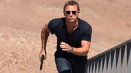 daniel-craig-james-bond-running