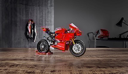 Lego Ducati Panigale V4 R (3)