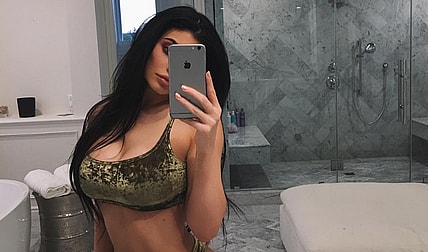 Kylie Jenner selfie green