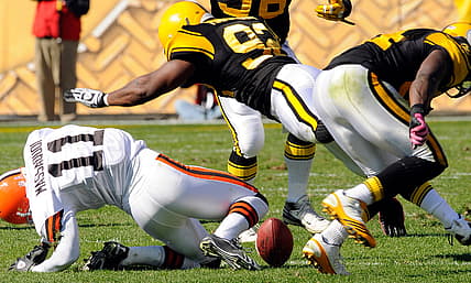 np123115_nflhits_article.jpg