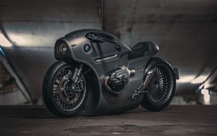 Mikhail Smolânovym of Moscow's Zillers Garage teamed up with John Red Design to turn a BMW R NineT in to a menacing metal masterpiece that's straight out of a sci-fi flick.
