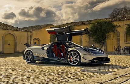 Pagani Huayra 11.jpg