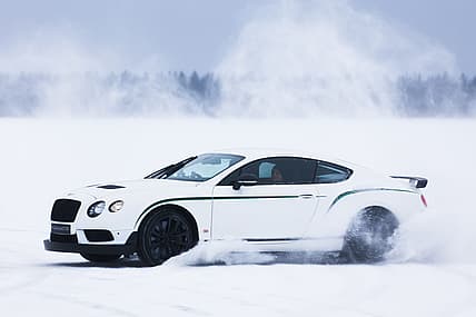 Bentayga makes Power on Ice Debut  (6).jpg