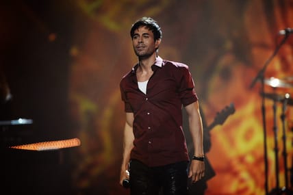 NP122815_enrique_sexy.jpg