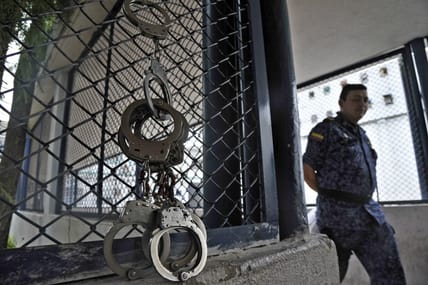 np_021816_modelojail.jpg