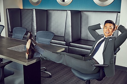 black lapel traveler suit 2