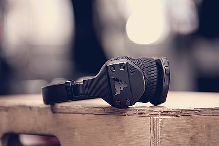 under-armour-rock-headphones-1