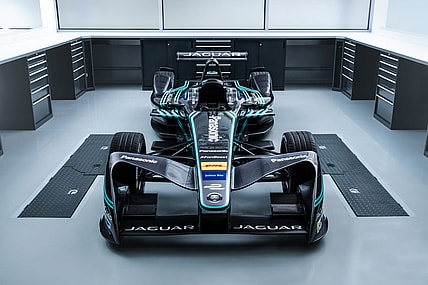 jagracinglaunchitype1front208091604.jpg