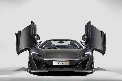McLaren MSO Carbon Series 675LT1.jpg