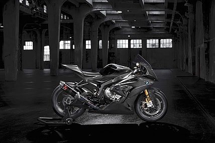 P90242022_highRes_bmw-hp4-race-advance.jpg