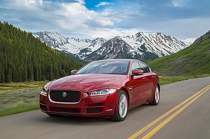 XE_20d_AWD_121.jpg