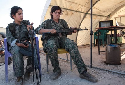 women-soldiers-MAIN.jpg