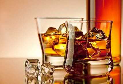 whiskey-drink-alcohol-ice-wallpaper.jpg
