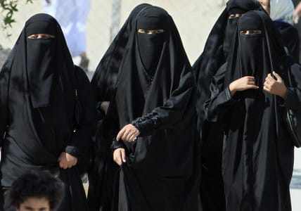 saudi-arabia-abaya