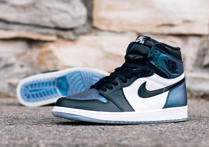 air-jordan-retro-high-og-all-star-main
