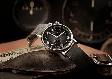 Montre_aviation_788_L2_823_4_53_2_ambiance_PR_