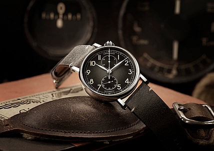 Montre_aviation_788_L2_823_4_53_2_ambiance_PR_