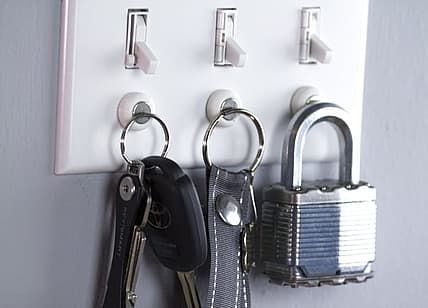 KeySmart KeyCatch magnetic key holder