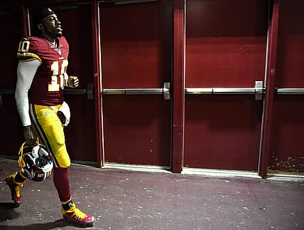 np011116_rg3lockerroom_article.jpg