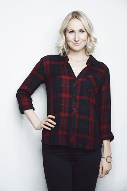 Not-Safe-S1_nikki-glaser_pld_credit-danielle-levitt.jpg