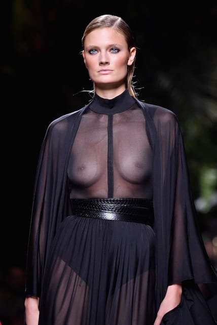 balmain-braless-2.jpg