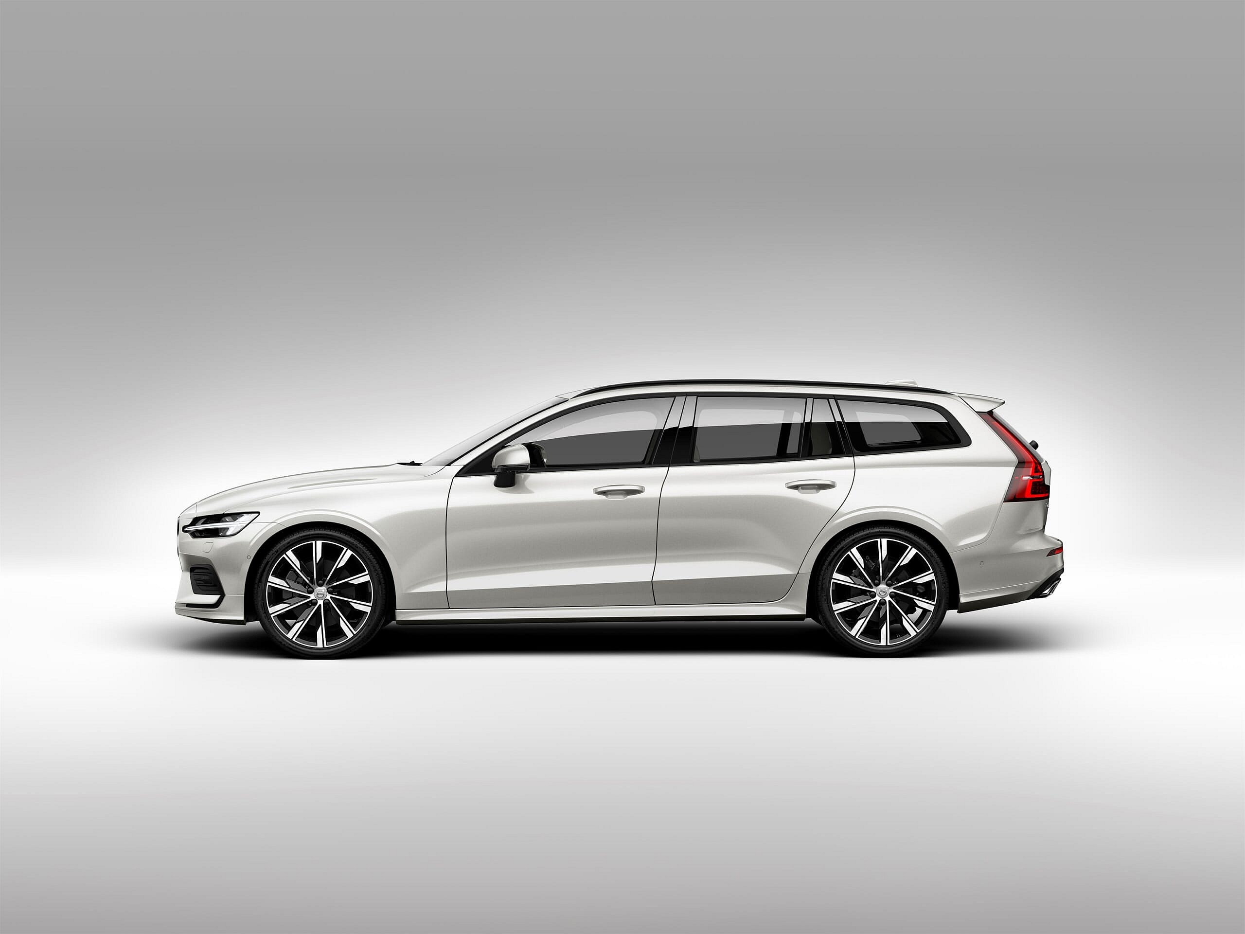 223539_New Volvo V60 exterior