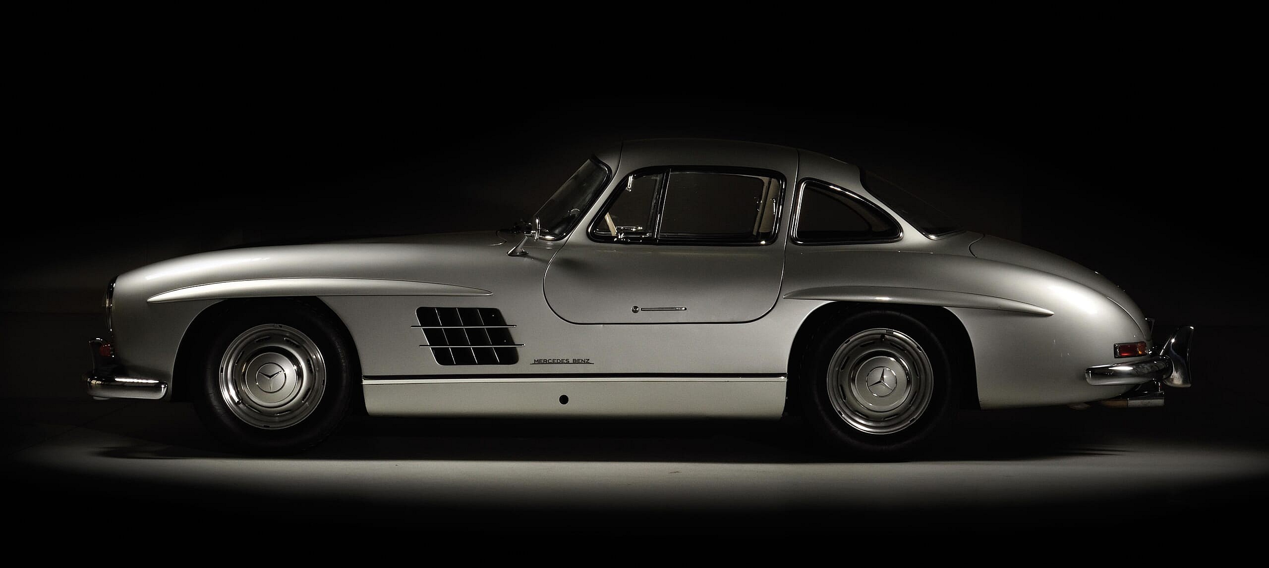 Mercedes 300 SL Gullwing (5)