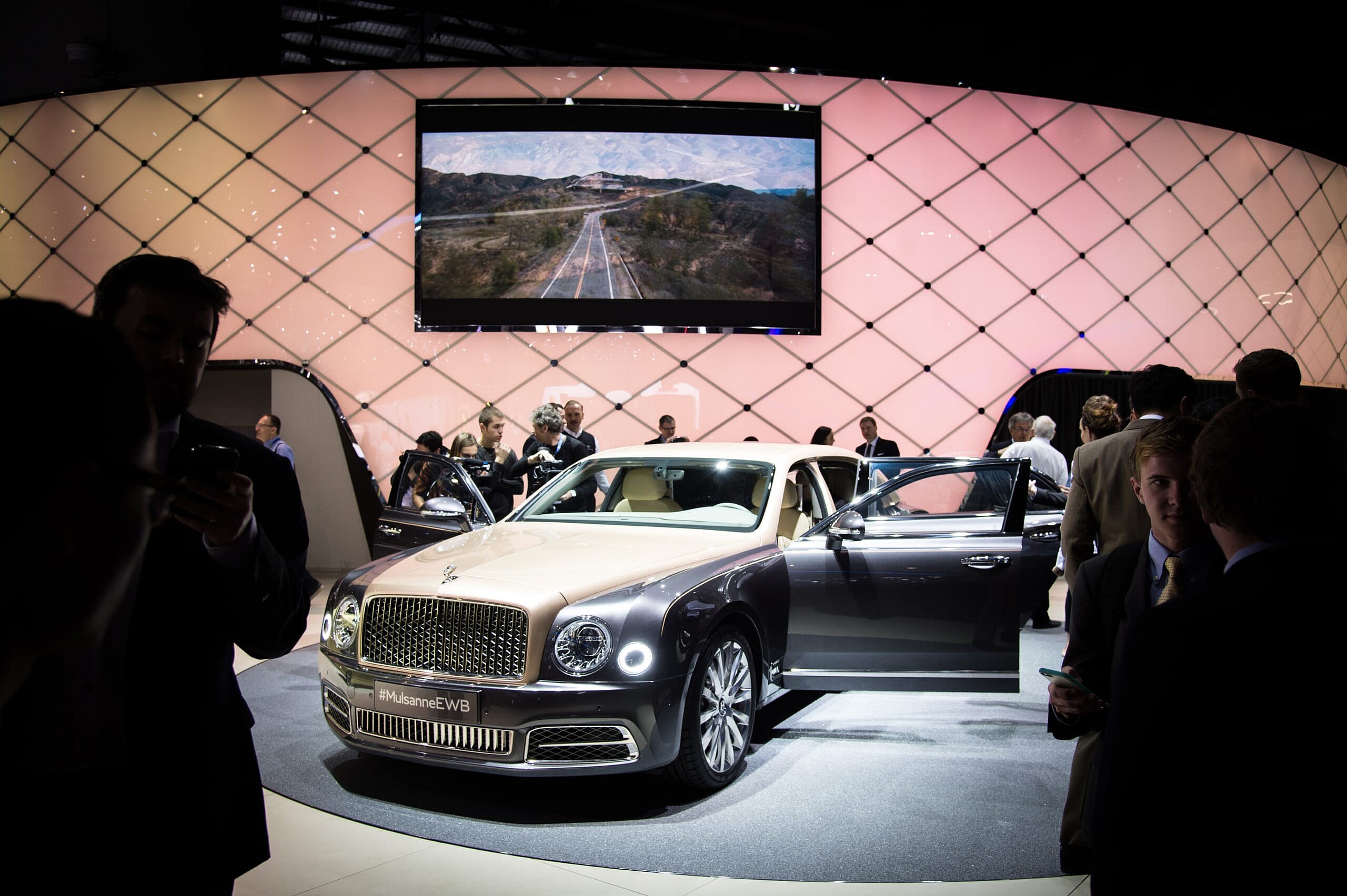 Bentley at Geneva Motor Show 2016 (2).jpg