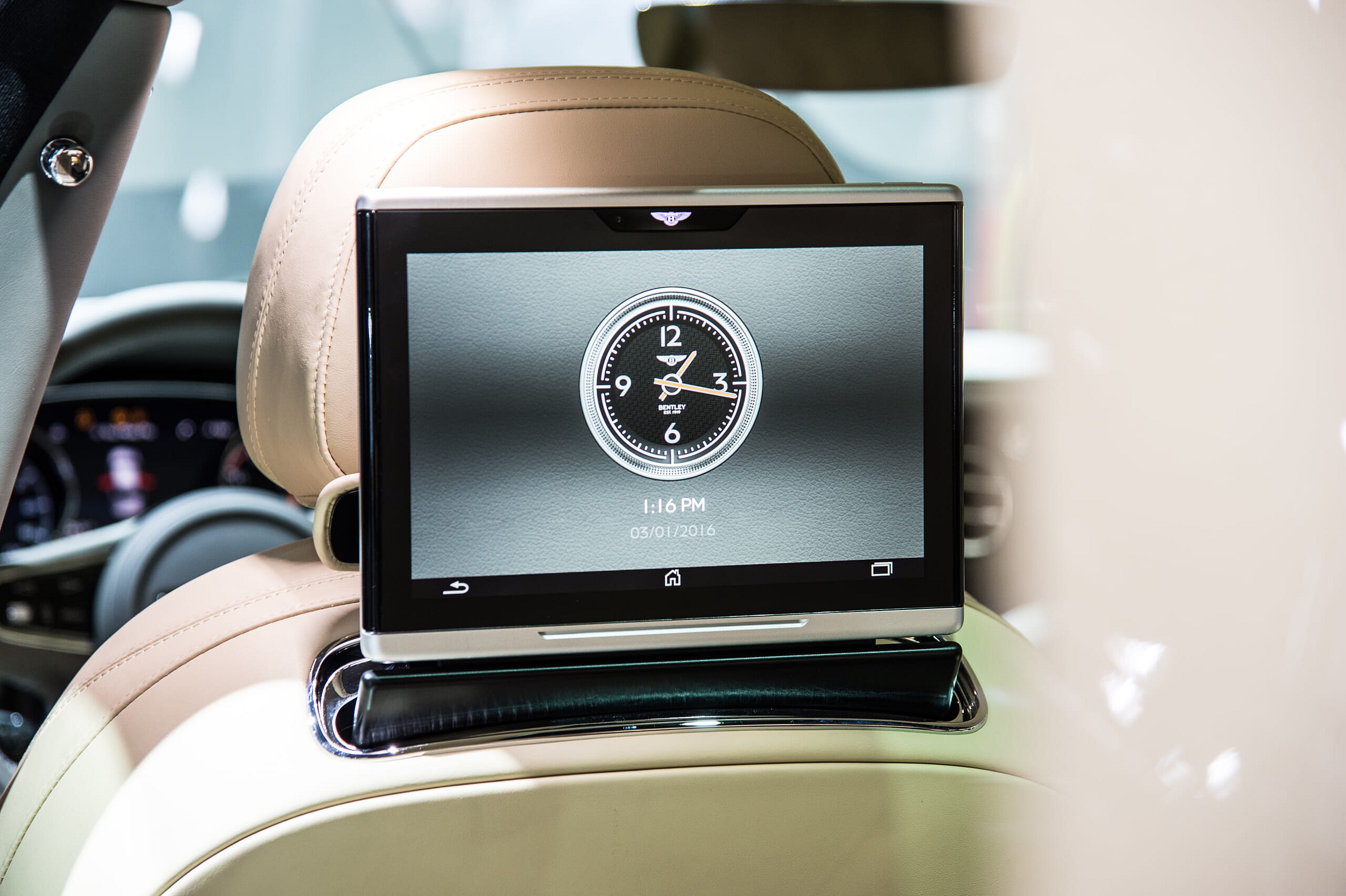 Bentley at the Geneva Motor Show 2016.jpg