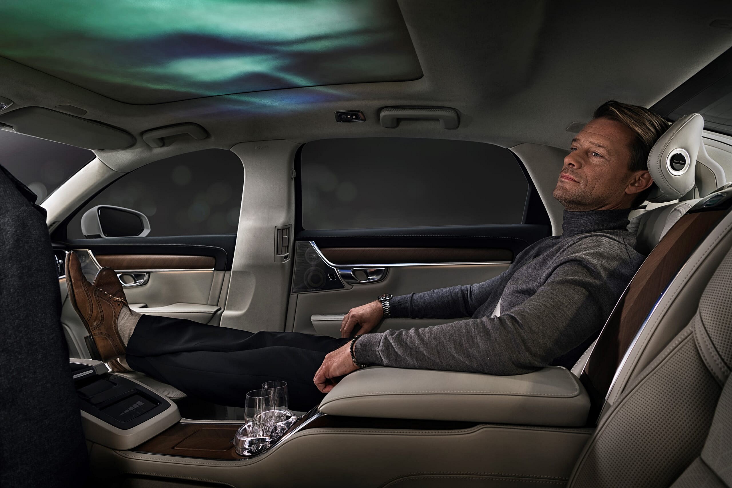 227609_Volvo_S90_Ambience_Concept