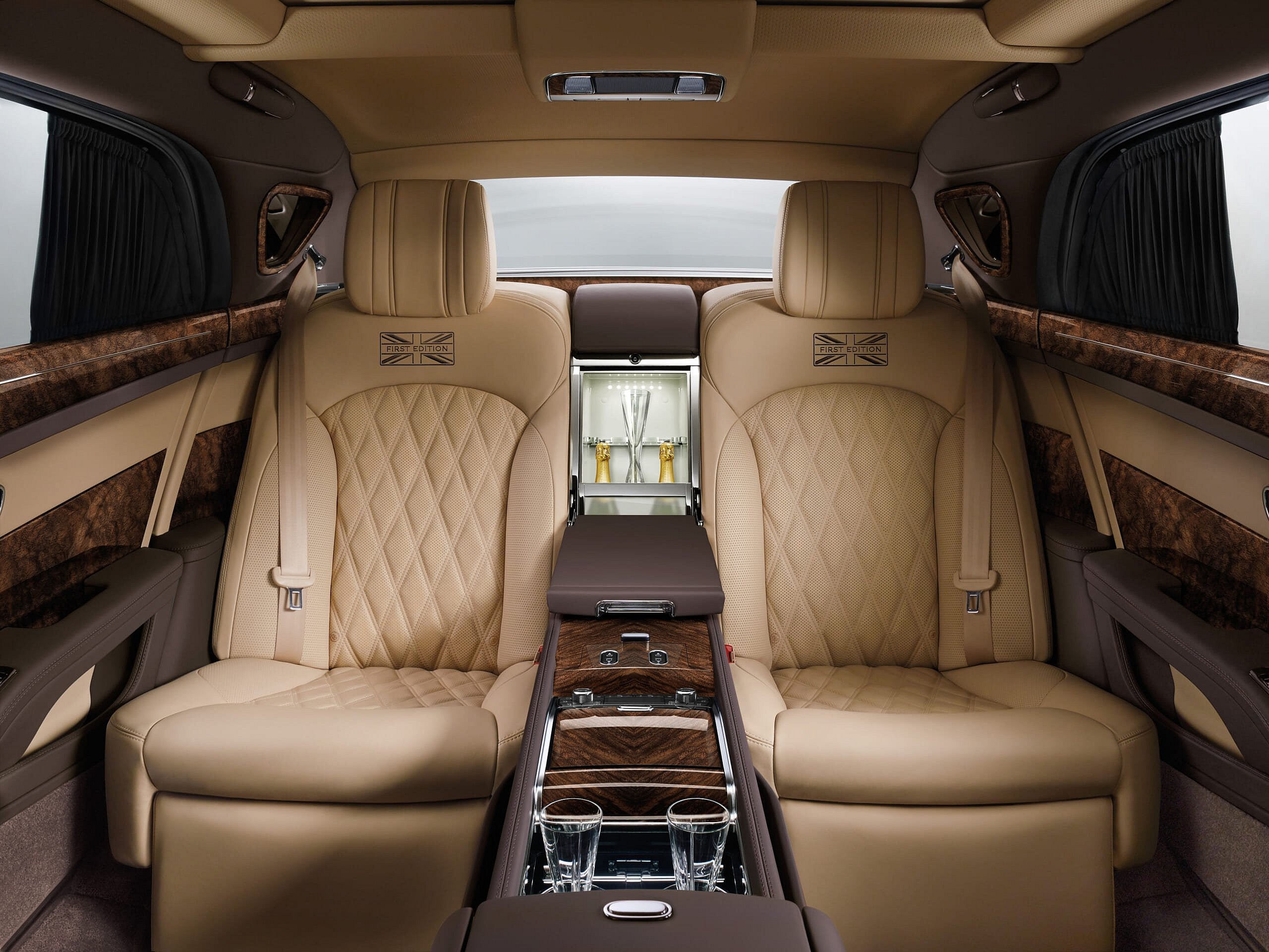 Bentley Mulsanne Extended Wheelbase 01.jpg