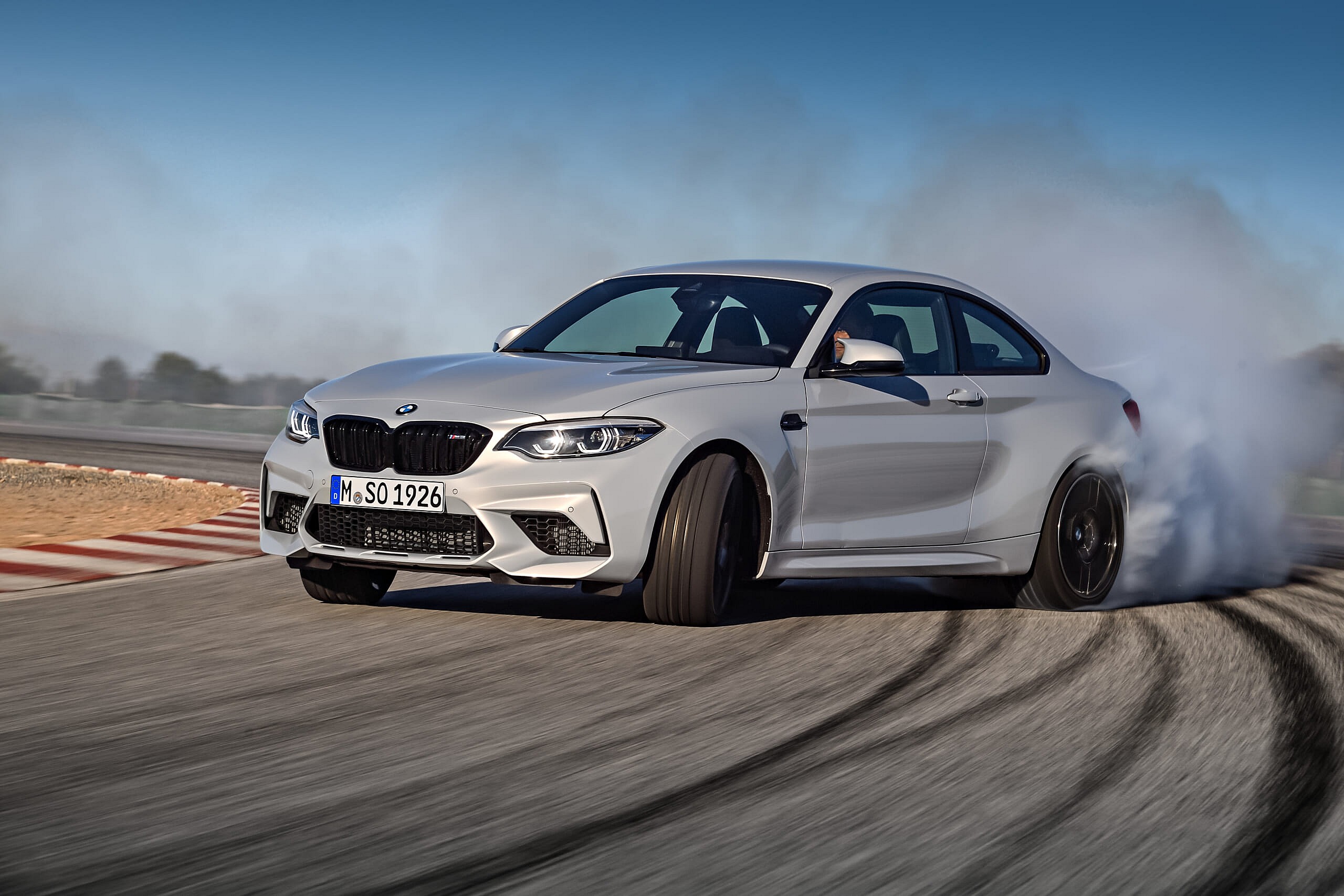 P90298666_highRes_the-new-bmw-m2-compe