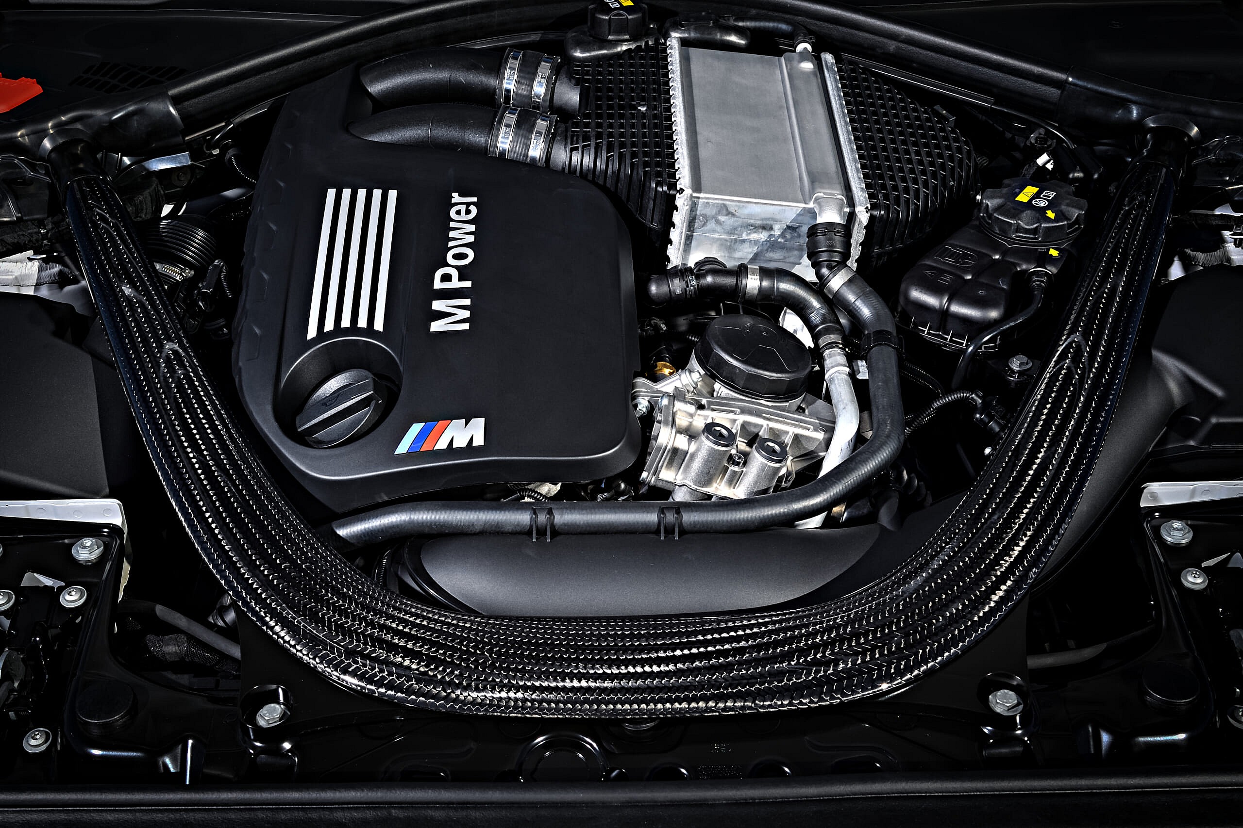 P90298683_highRes_the-new-bmw-m2-compe