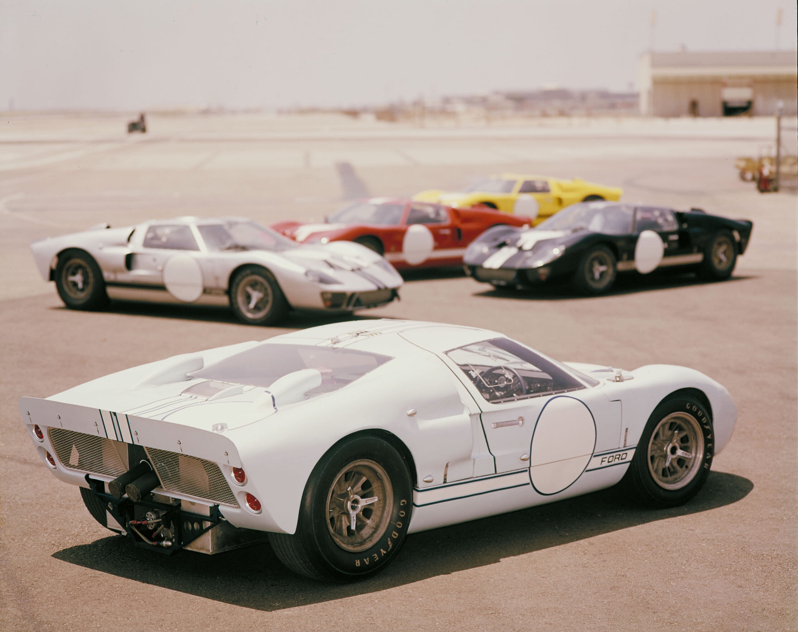 1966-Ford-GT-Mark-II-AR-2002-213709-121-22 (1).jpg