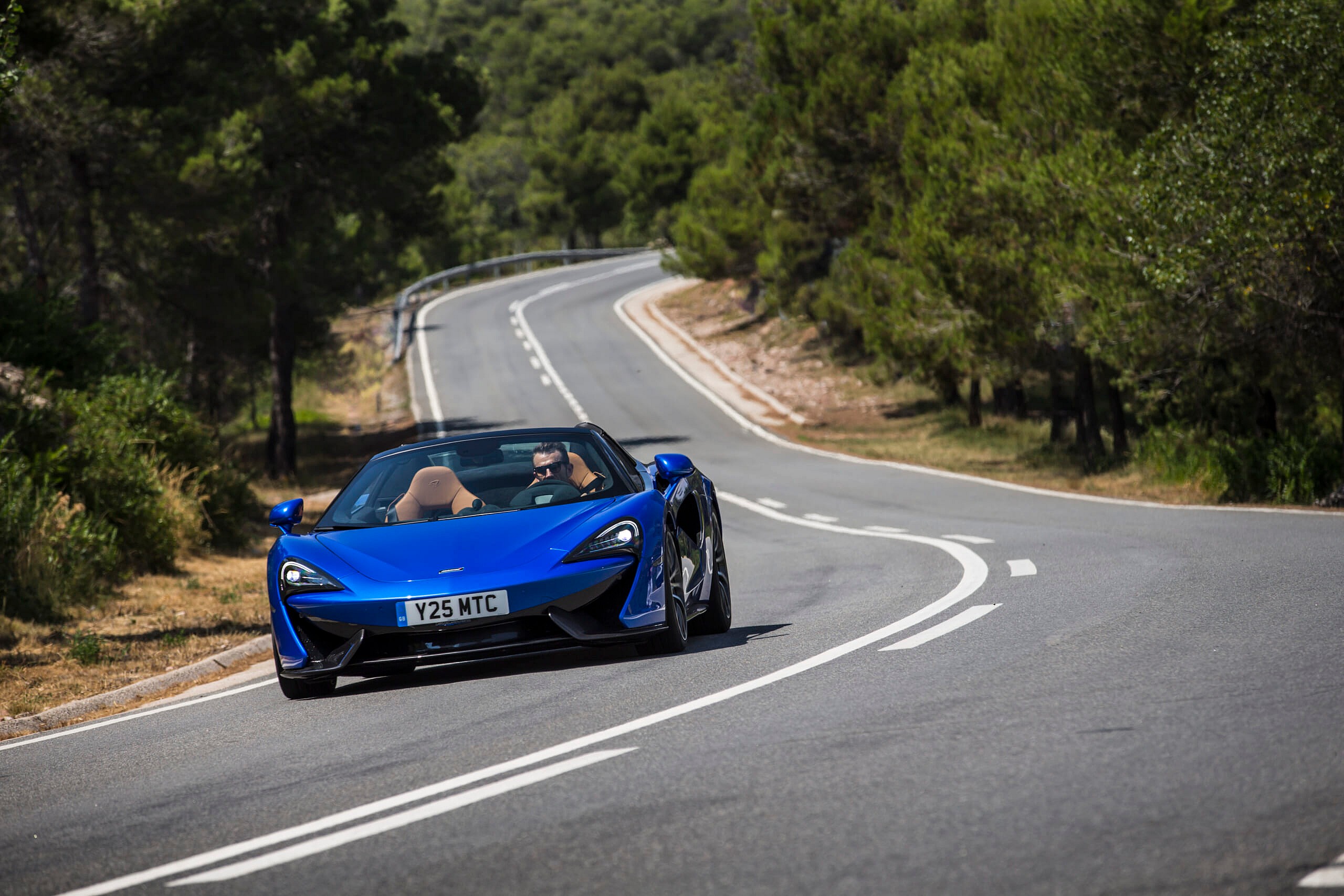 Large-7975-McLaren570SSpider-VegaBlue