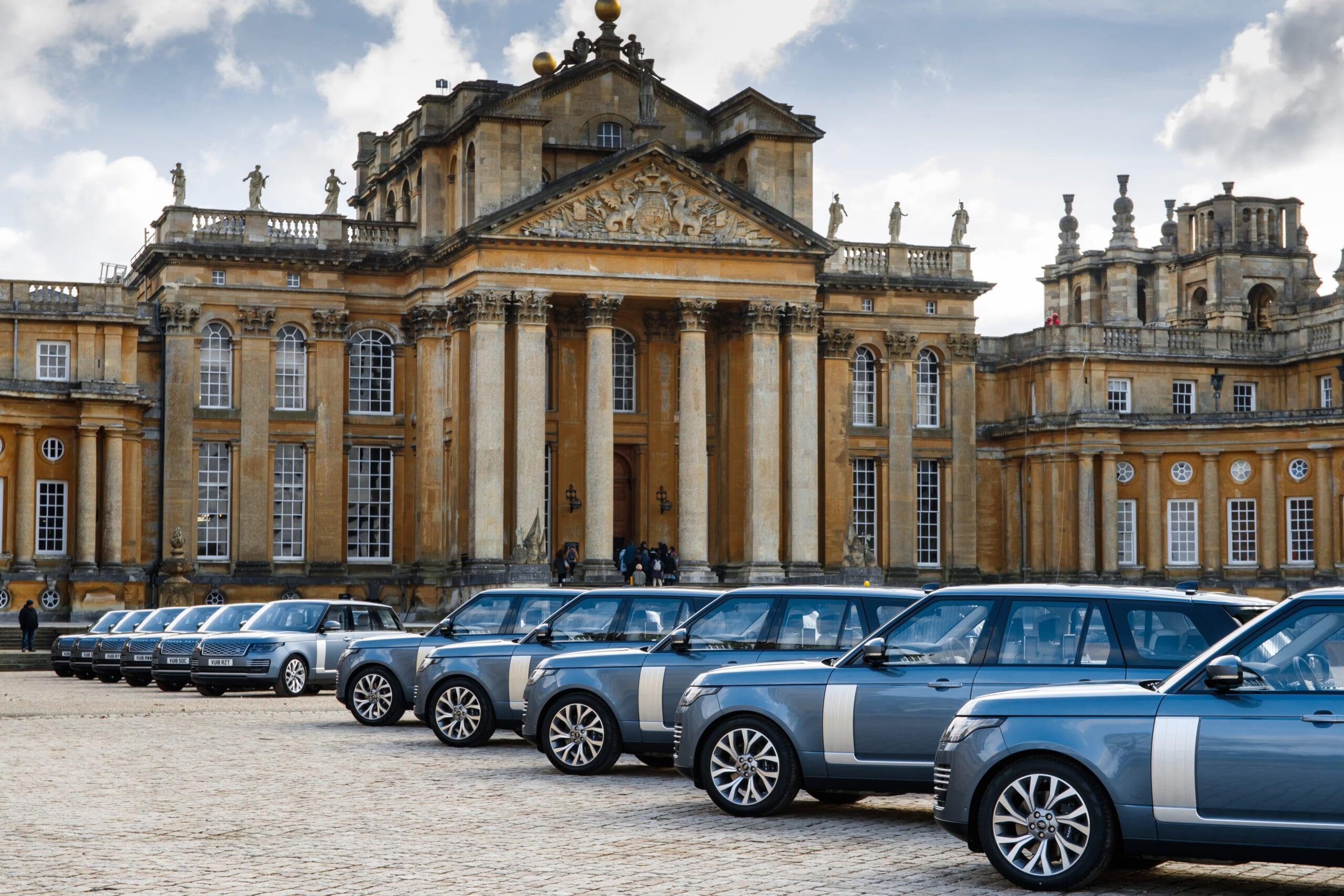 Range Rover P400e (2)